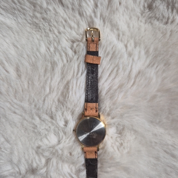 Disney Watch Mickey Mouse Gold Tone The Walt Disney Company Wristwatch Analog ✨️ - Picture 6 of 10